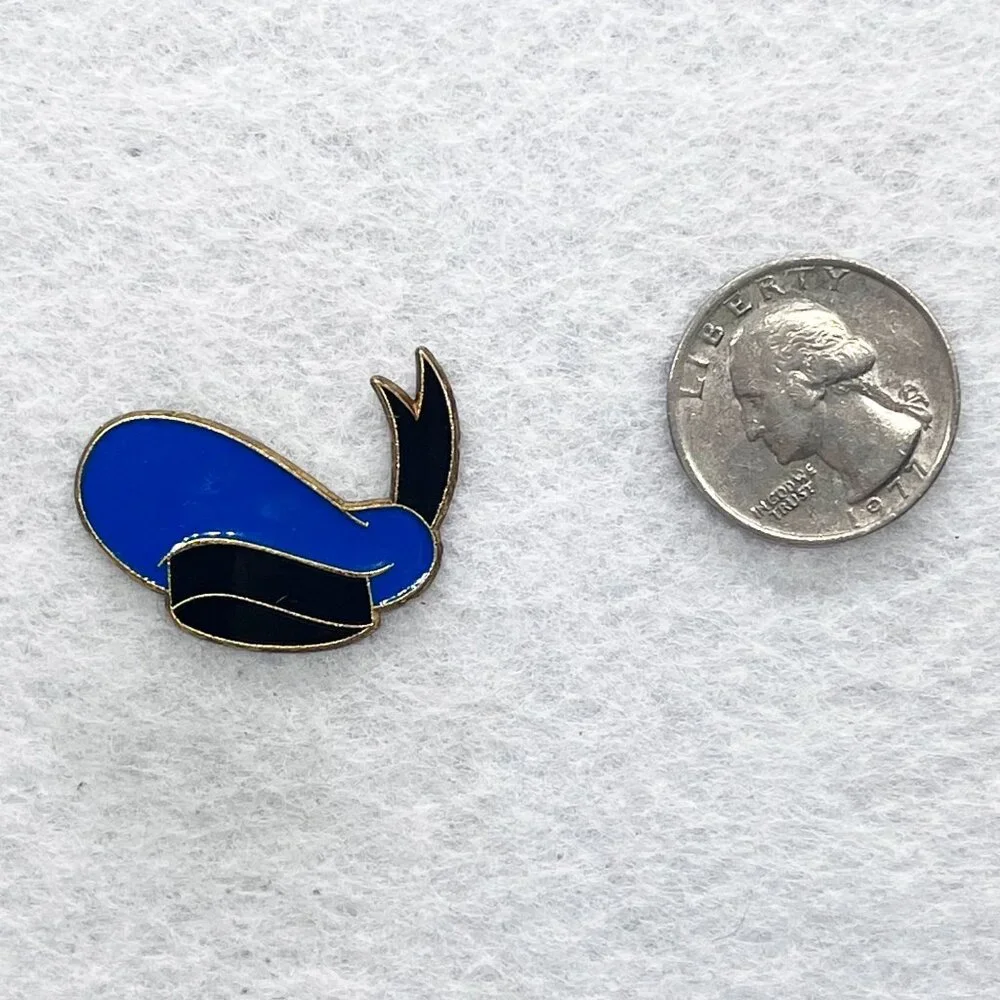 🔮 5/$25 Disney Donald Duck Hat Pin‎